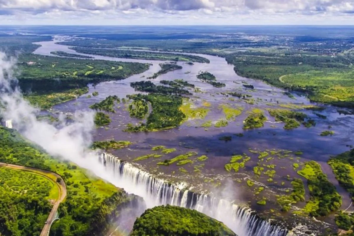 Victoria Falls Top 6 Luxury Lodges for 2026 / 2027